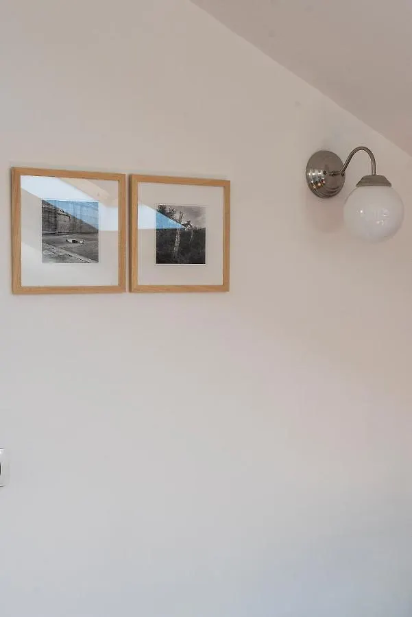 La Camera Chiara - Mansarda In Via Duomo Naples Apartment